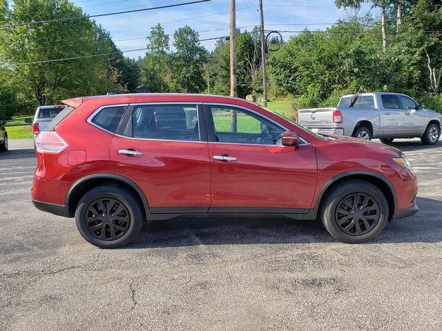 2015 Nissan Rogue S - 7