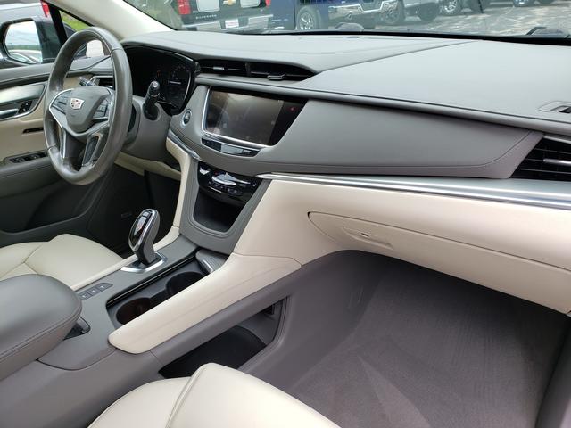 2018 CADILLAC XT5 Luxury Dark Granite at Solomon Chevrolet