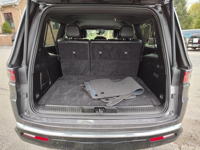 2024 Jeep Wagoneer L photo 9 of 28