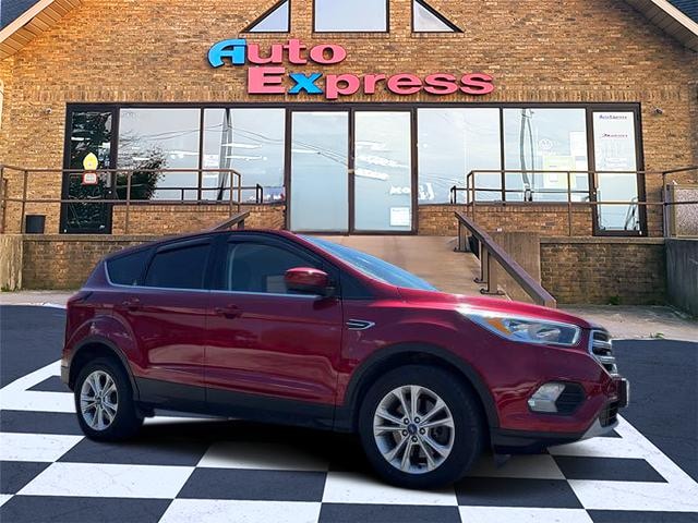 2019 Ford Escape SE Ruby Red Tinted at Premiere Auto Sales