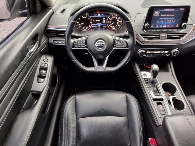 2019 Nissan Altima photo 15 of 28