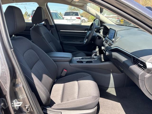 2022 Nissan Altima 2.5 SV Gun at Warne Motors