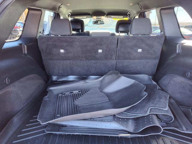 2016 Jeep Grand Cherokee photo 9 of 27