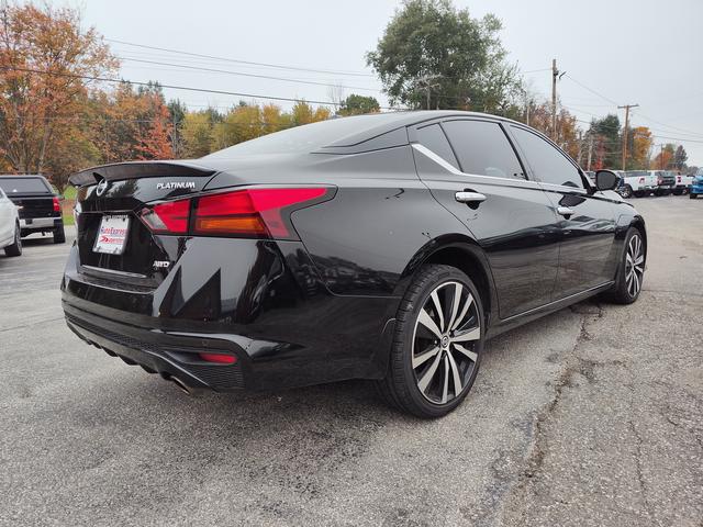 2019 Nissan Altima photo 7 of 28