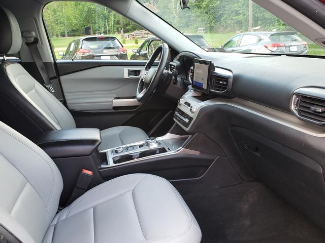 2021 Ford Explorer XLT Rapid Red Tinted at Town & Country Ford
