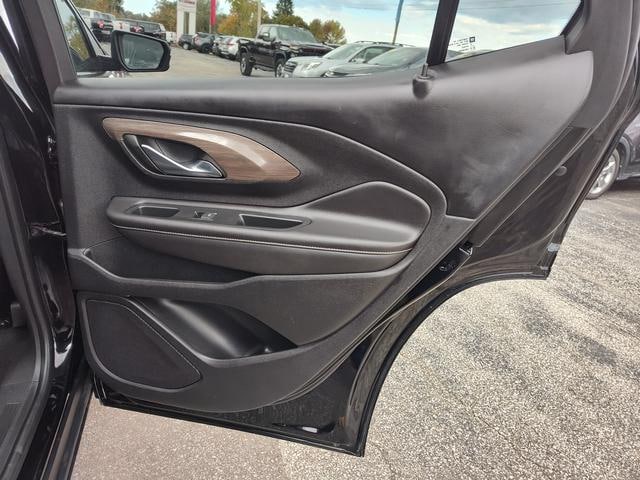 2022 GMC Terrain photo 19 of 28
