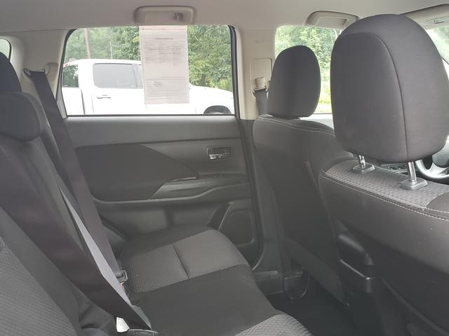 2018 Mitsubishi Outlander ES Alloy Silver at New Motors