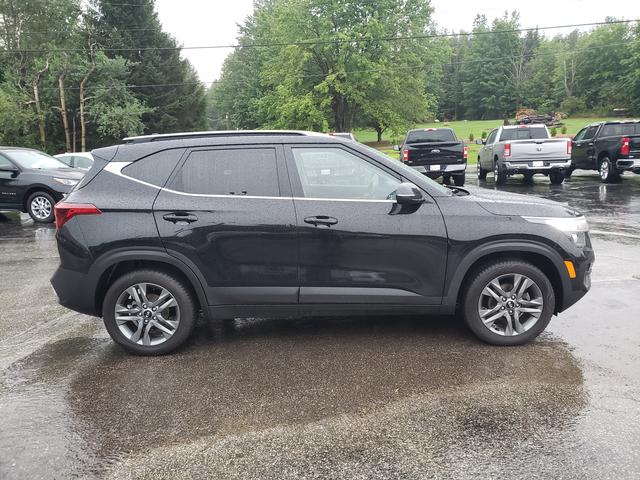 2021 Kia Seltos S - 7