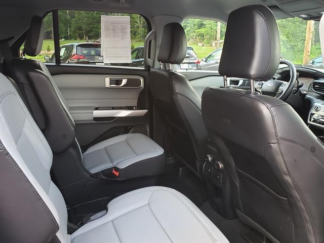 2021 Ford Explorer XLT Rapid Red Tinted at Town & Country Ford