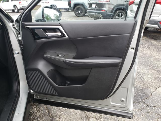 2023 Mitsubishi Outlander SE Alloy Silver at Solomon Chevrolet