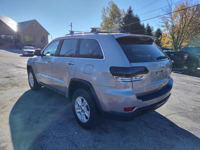 2016 Jeep Grand Cherokee photo 5 of 27