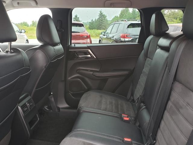 2023 Mitsubishi Outlander SE Alloy Silver at Solomon Chevrolet