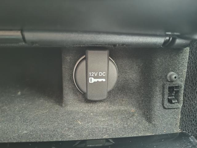 2017 Chrysler 300 photo 26 of 27