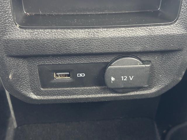 2019 Volkswagen Tiguan 2.0T SE 4MOTION White at Solomon Chevrolet
