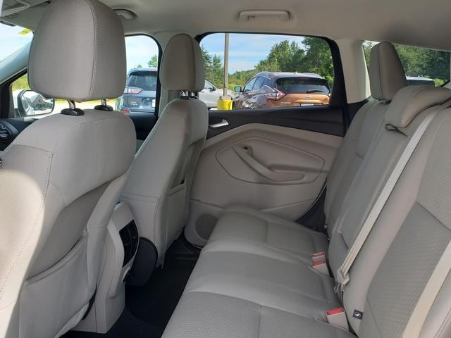 2017 Ford Escape SE White at New Motors