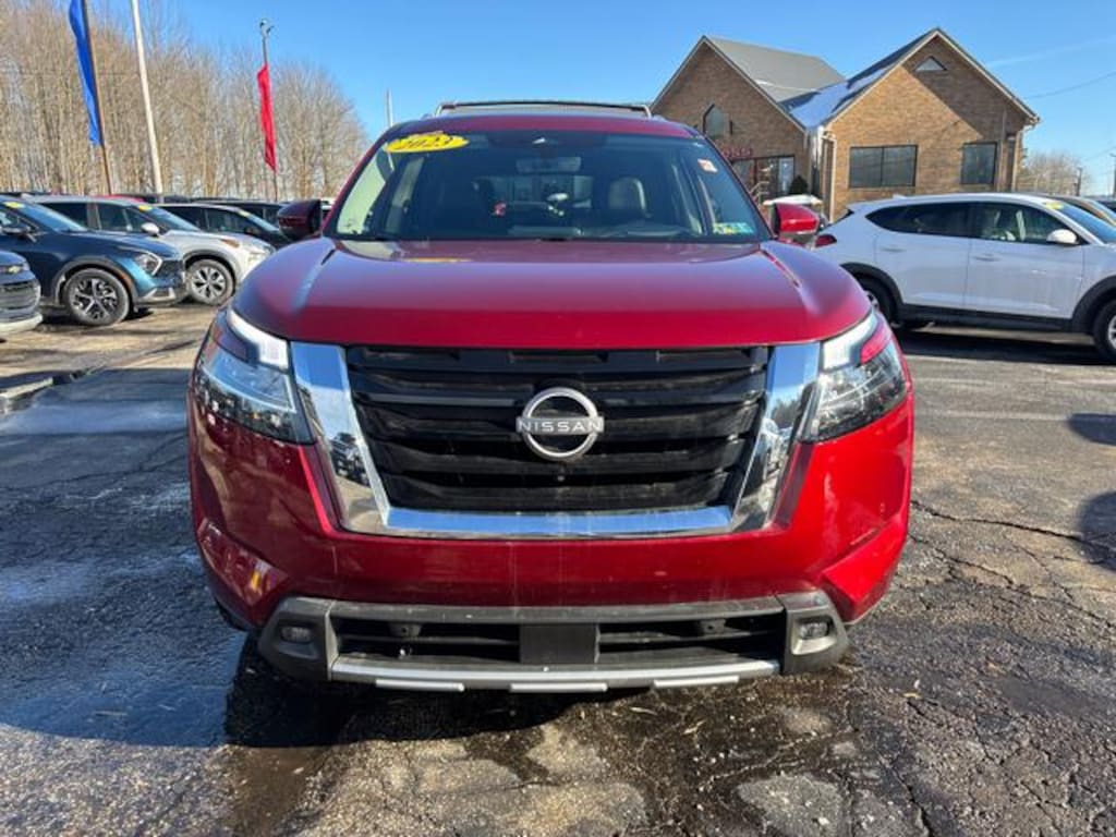 Used 2023 Nissan Pathfinder Platinum SUV