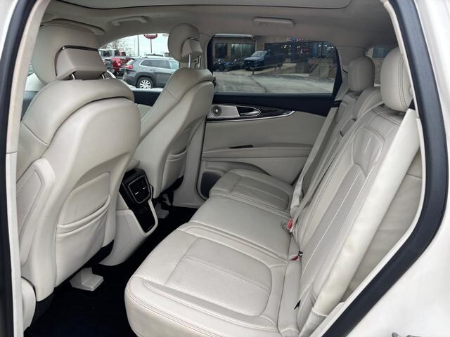 2016 Lincoln MKX  Confidential White 3C (Tri-Coat) at Solomon Chevrolet