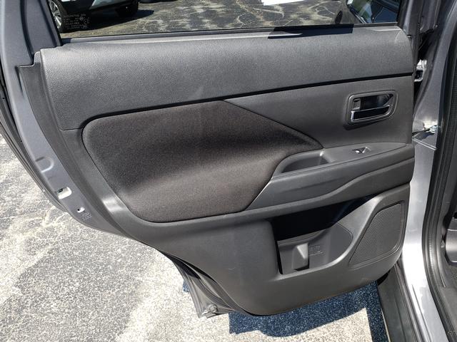 2016 Mitsubishi Outlander SE Cool Silver at Solomon Chevrolet