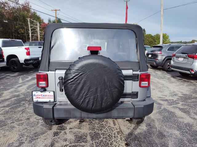 2016 Jeep Wrangler JK photo 6 of 28