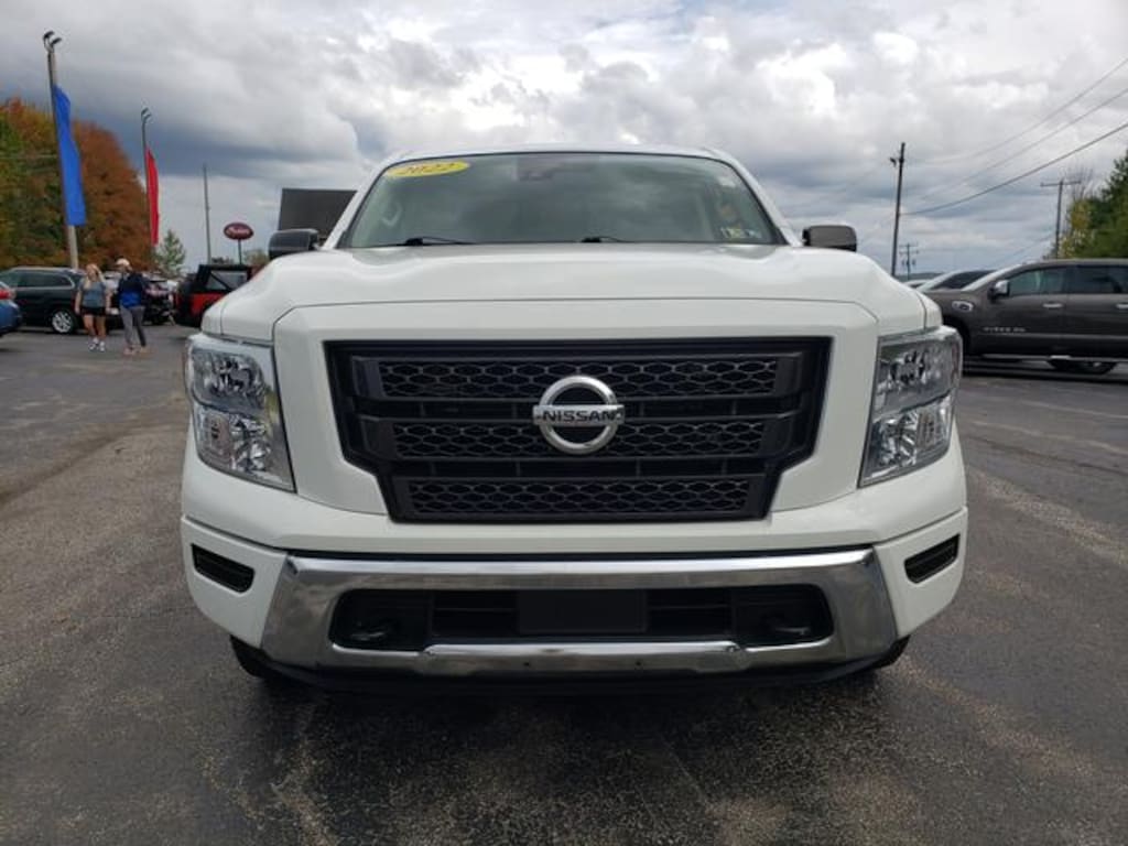 Used 2022 Nissan Titan SV Truck Crew Cab