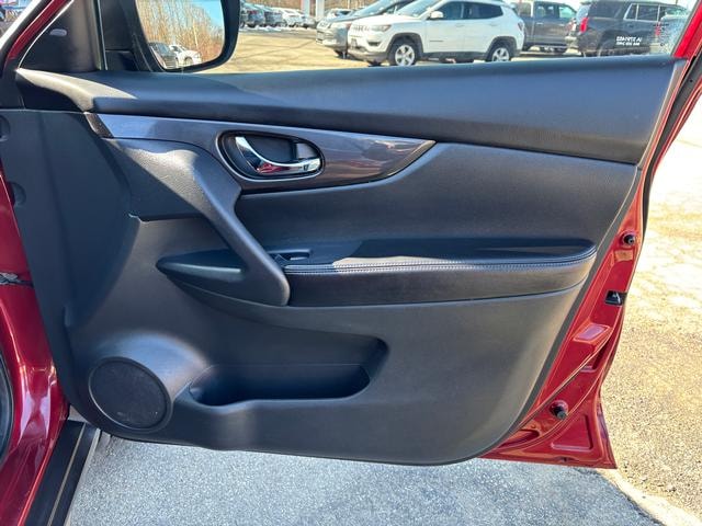 2019 Nissan Rogue SV Scarlet Ember Tintcoat at Solomon Chevrolet
