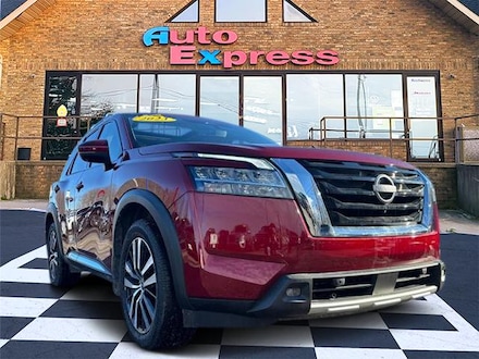 2023 Nissan Pathfinder Platinum SUV