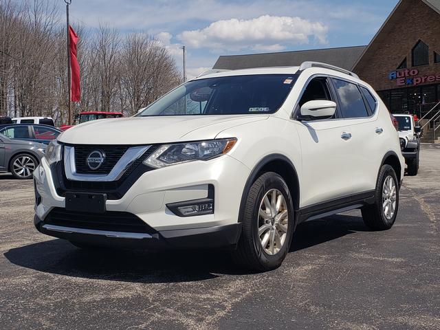2020 Nissan Rogue SV photo 2