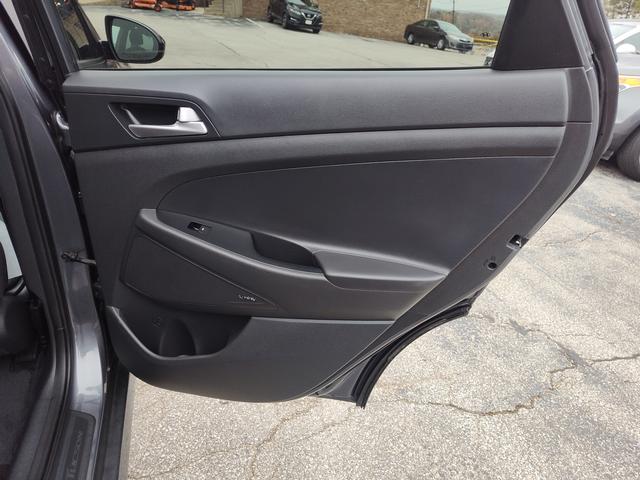 2019 Hyundai Tucson photo 19 of 28