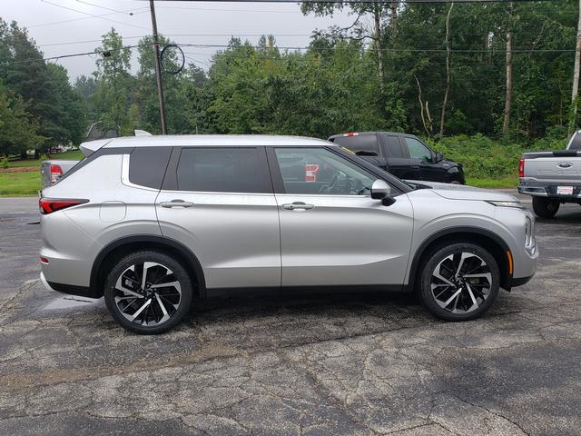 2023 Mitsubishi Outlander SE Alloy Silver at Solomon Chevrolet
