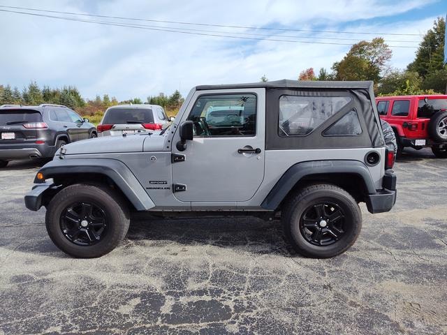 2016 Jeep Wrangler JK photo 4 of 28