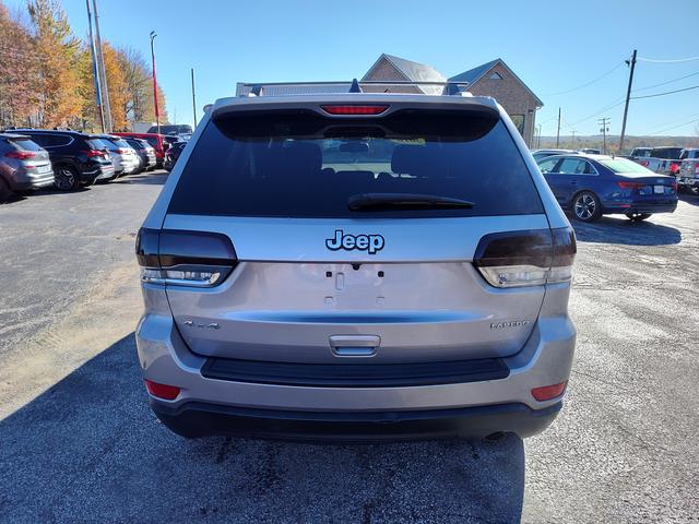 2016 Jeep Grand Cherokee photo 6 of 27