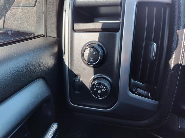 2015 GMC Sierra 1500 photo 24 of 28