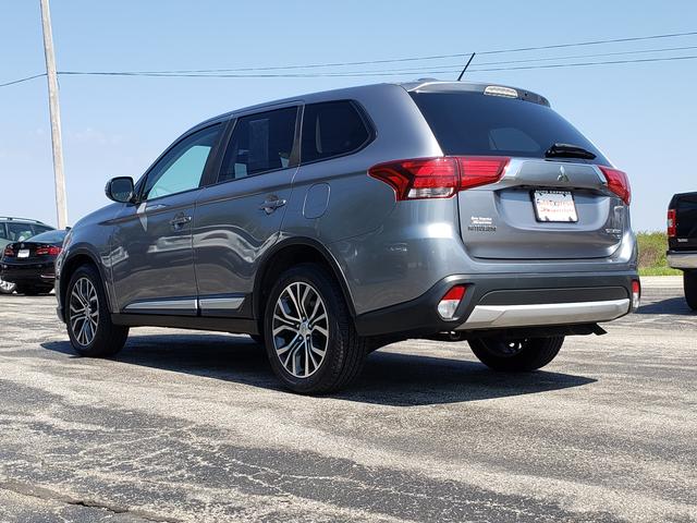 2016 Mitsubishi Outlander SE Cool Silver at Solomon Chevrolet