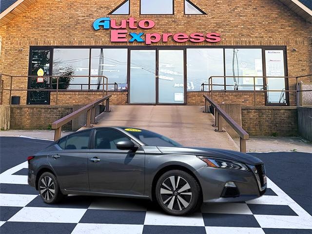 2022 Nissan Altima 2.5 SV - 0