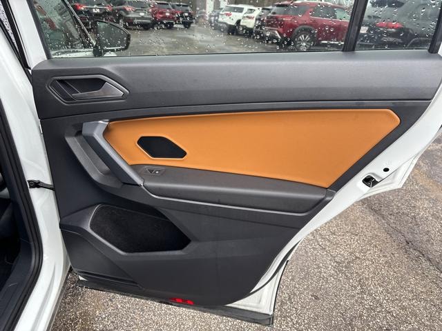 2019 Volkswagen Tiguan 2.0T SE 4MOTION White at Solomon Chevrolet