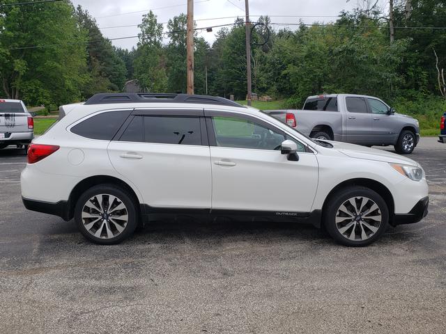 2017 Subaru Outback 3.6R Limited with - 7