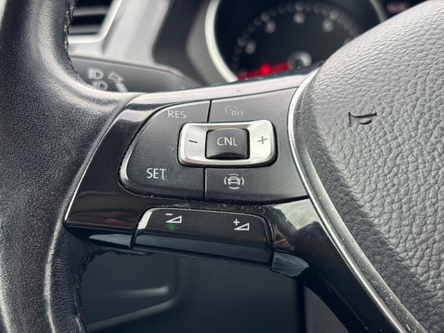 2019 Volkswagen Tiguan 2.0T SE 4MOTION White at Solomon Chevrolet