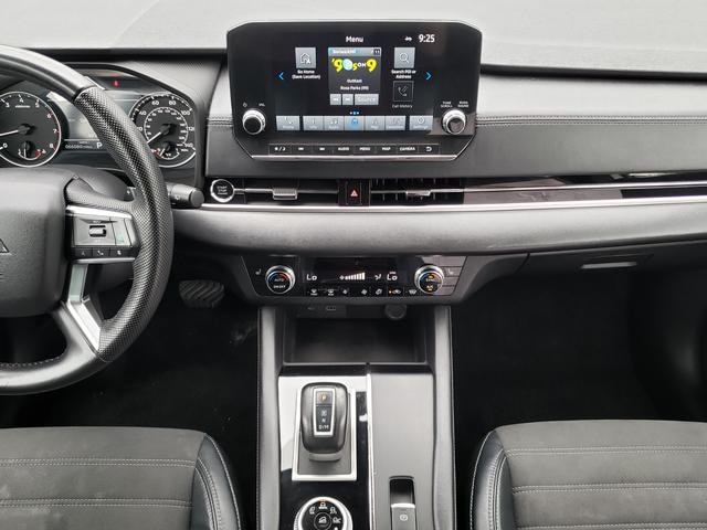 2023 Mitsubishi Outlander SE Alloy Silver at Solomon Chevrolet