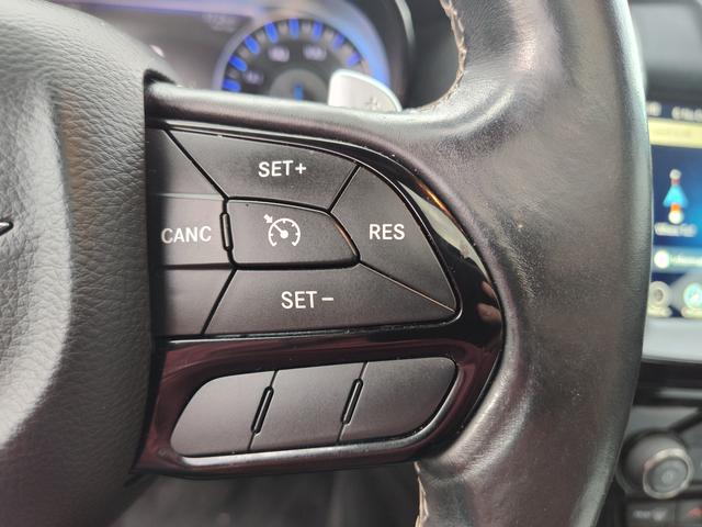 2017 Chrysler 300 photo 22 of 27