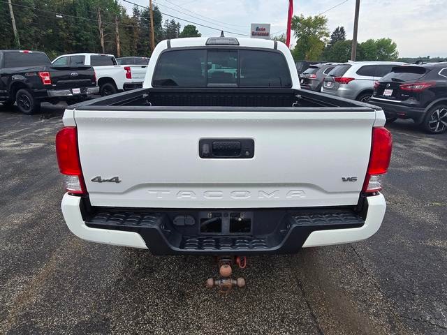 2016 Toyota Tacoma SR V6 - 5