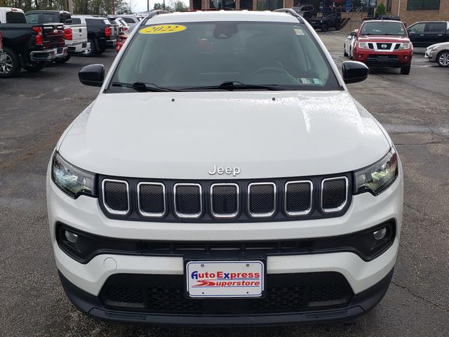 2022 Jeep Compass Latitude Bright White at Auto Express Rt. 8