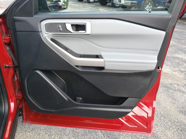 2021 Ford Explorer XLT Rapid Red Tinted at Town & Country Ford
