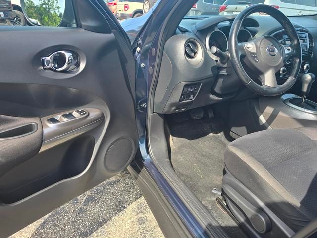 2013 Nissan Juke SV - 10