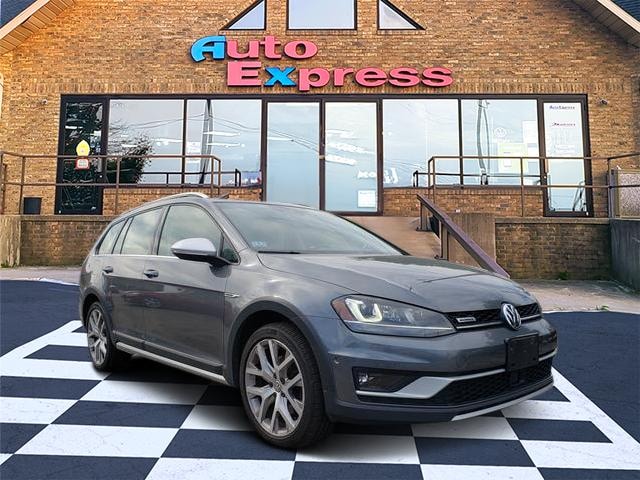 2017 Volkswagen Golf Alltrack TSI - 0