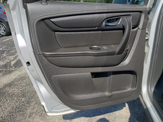 2017 Chevrolet Traverse LT w/1LT Silver Ice at Solomon Chevrolet