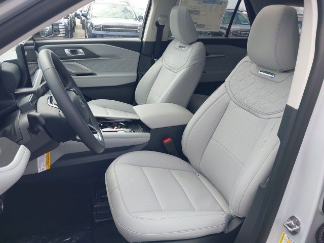 2026 Ford Explorer Platinum - Photo 26