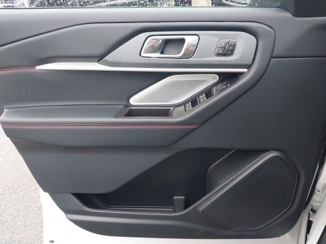 2026 Ford Explorer ST - Photo 17