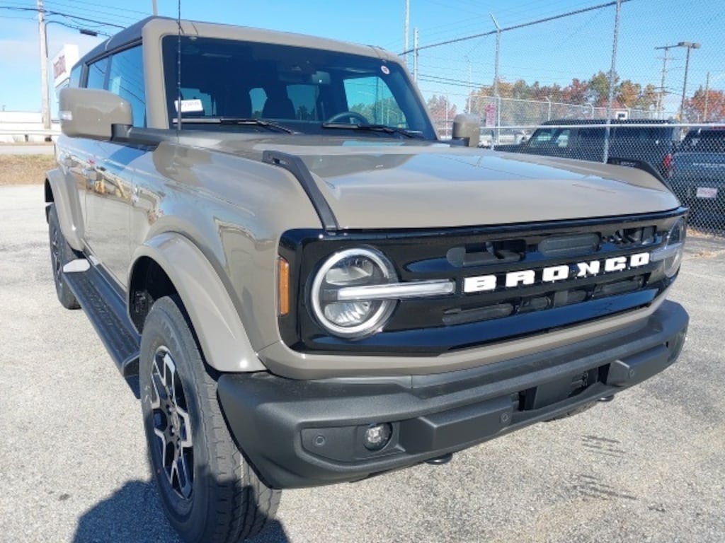 New 2025 Ford Bronco Outer Banks SUV