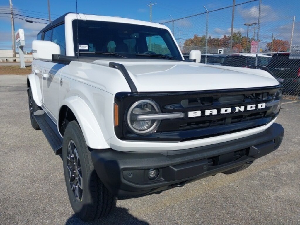 New 2025 Ford Bronco Outer Banks SUV