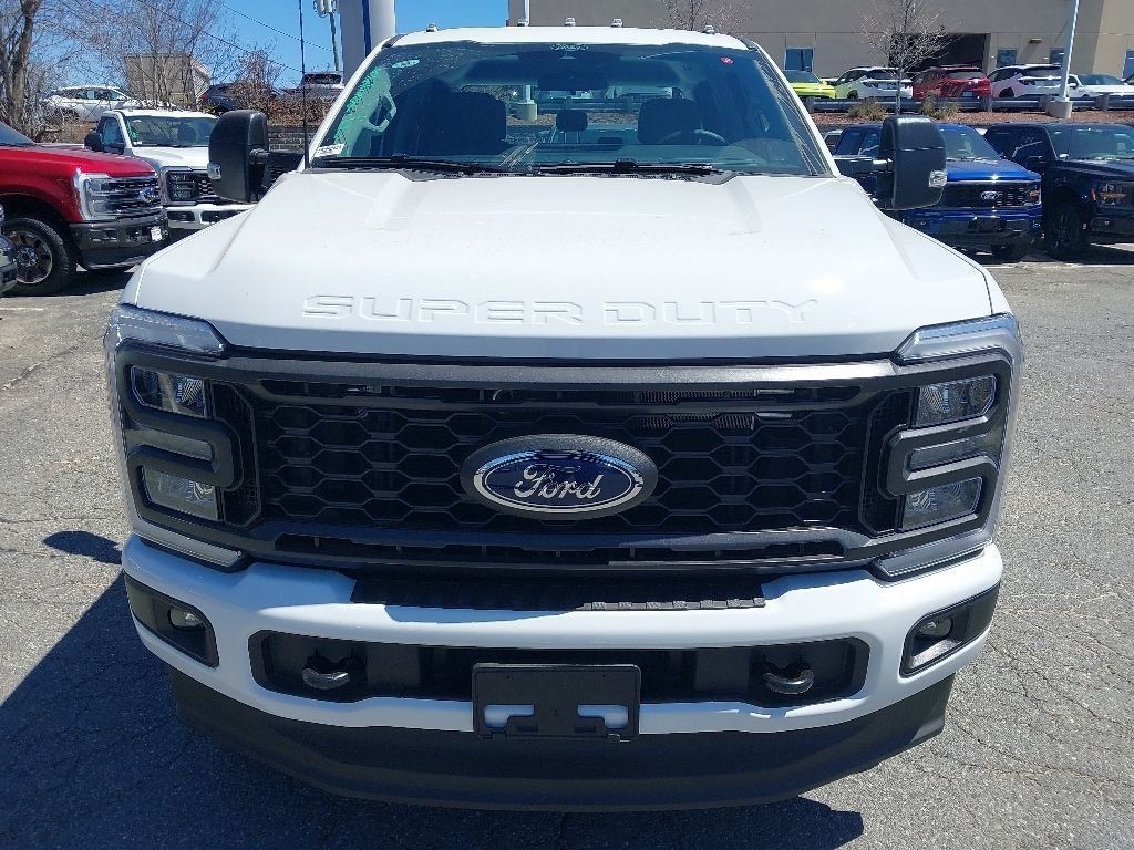 New 2026 Ford F-350 Truck Crew Cab